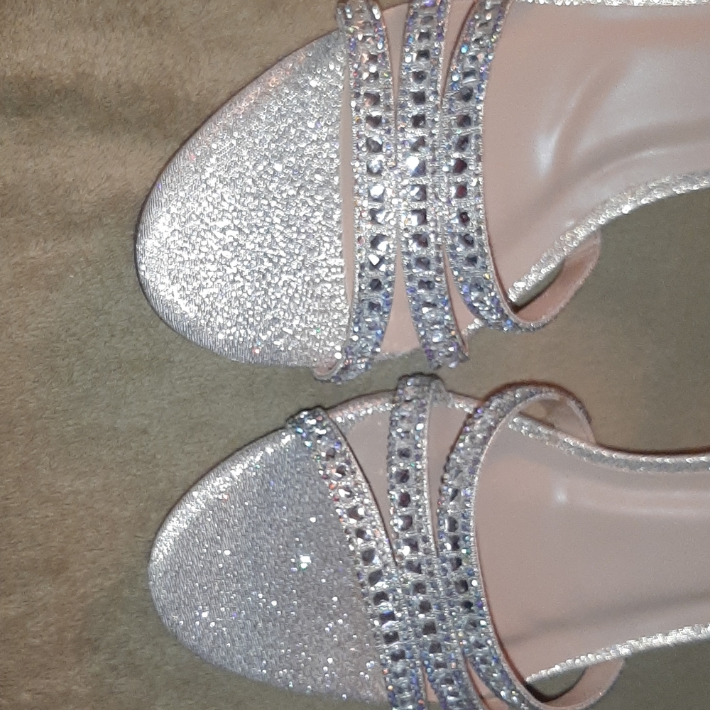 Heels - Picture 2 of 5